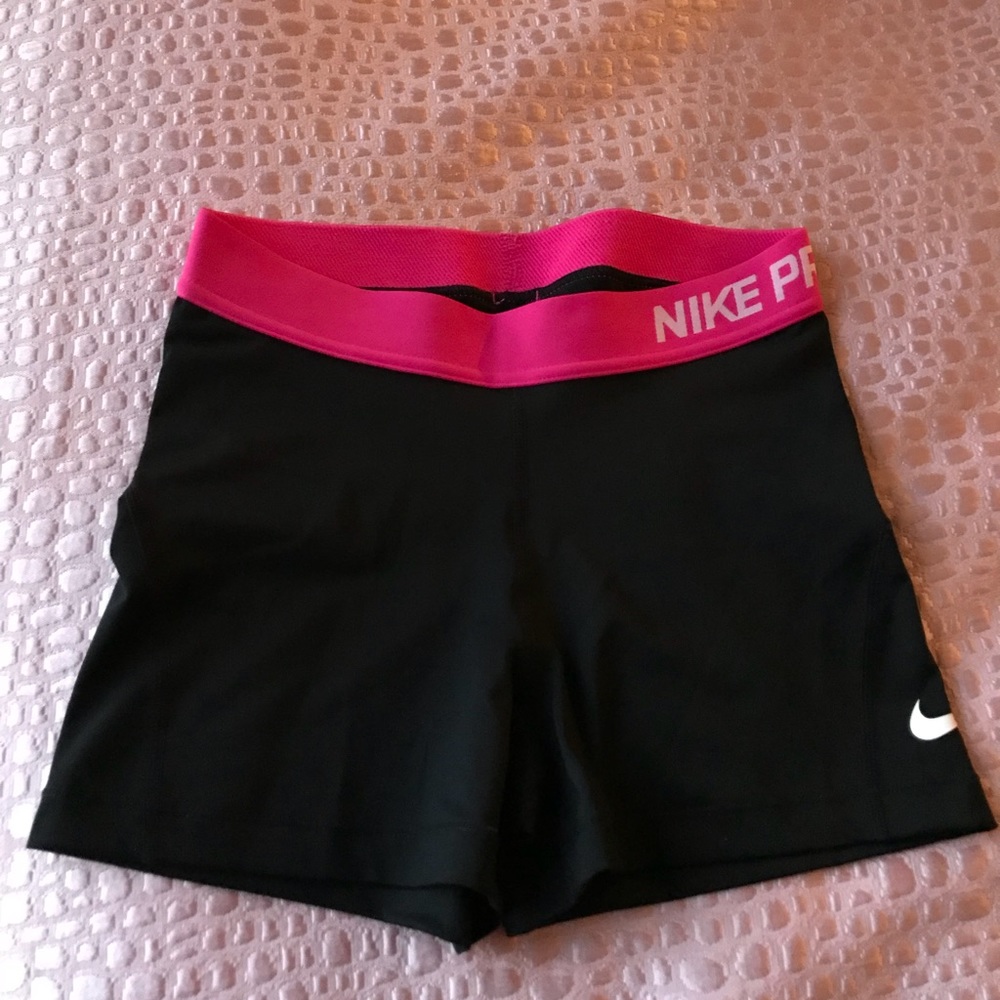 Nike shorts! - Picture 2 of 3